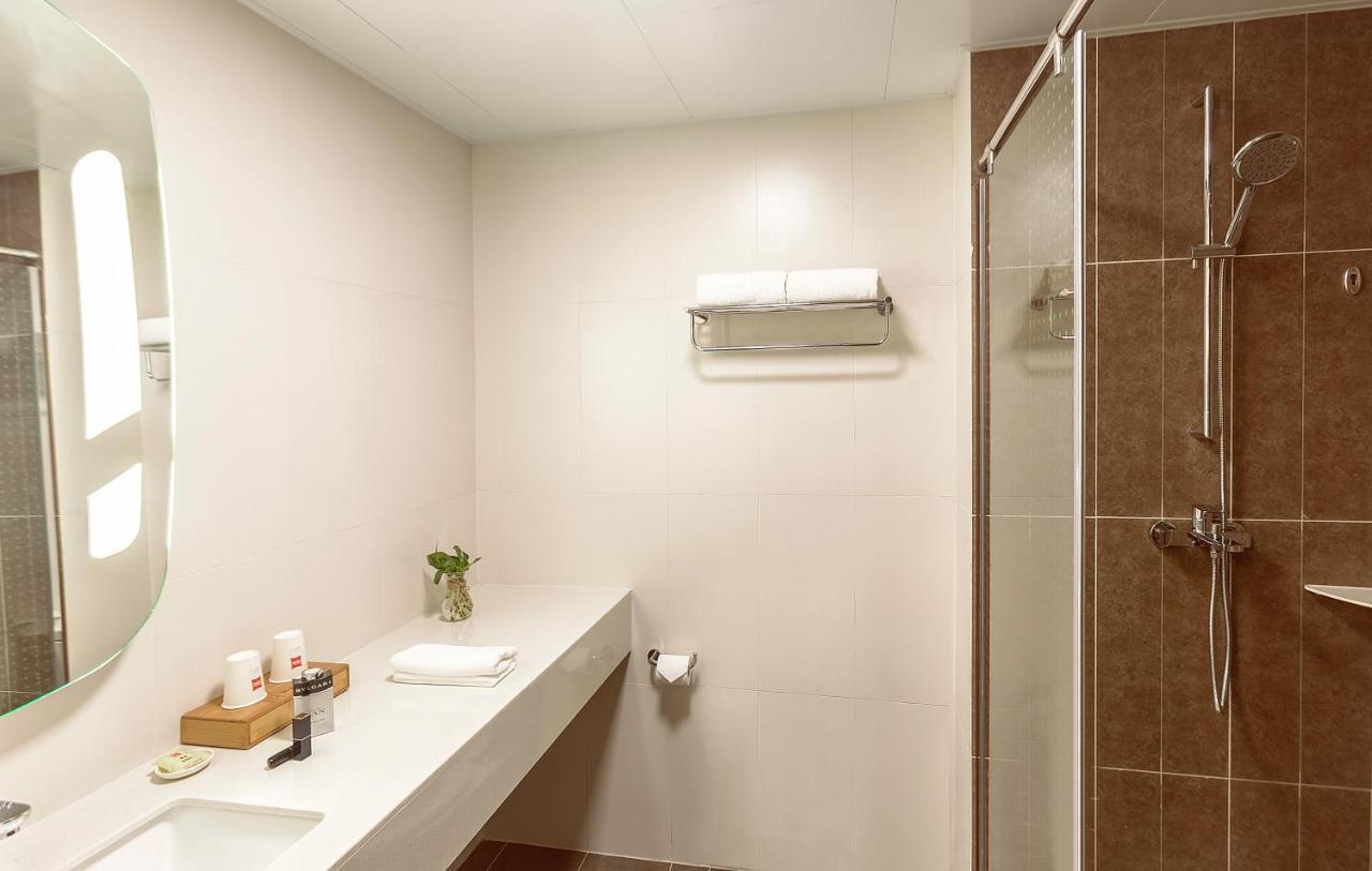 Ibis Zhengzhou Longhai Road Esterno foto