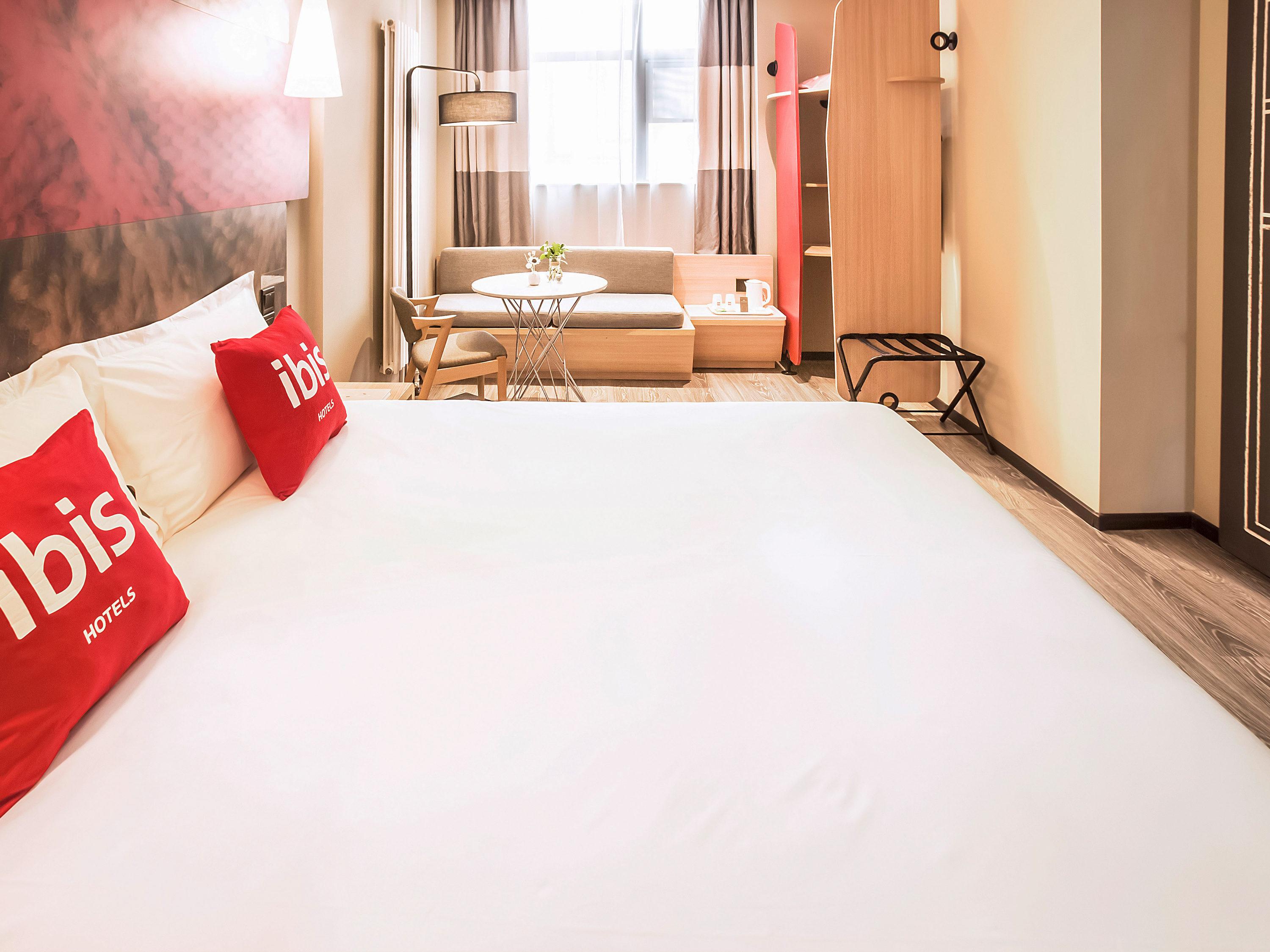 Ibis Zhengzhou Longhai Road Esterno foto